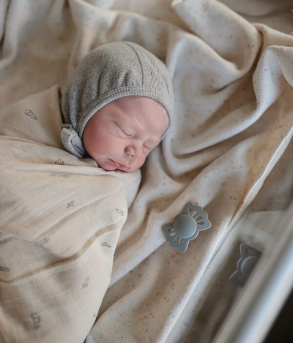 Ribbed Baby Bonnet - Image 4
