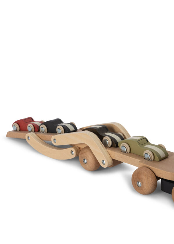Wooden Car Carrier FSC, Truck Toy - Konges Slojd - Image 10