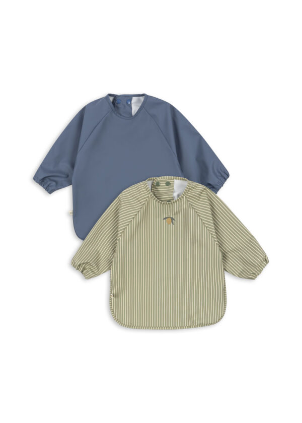 Bib with sleeves