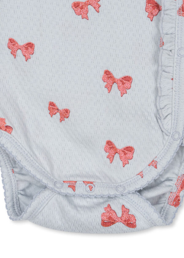 Sui Newborn Frill Body, Rosia Blue Bow – Konges Slojd - Image 5